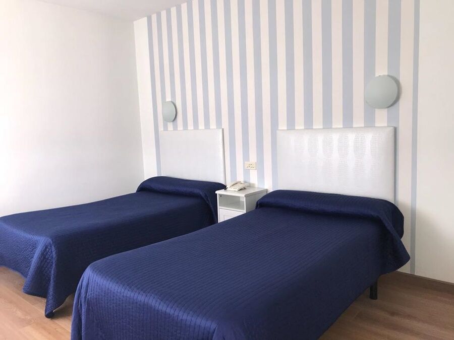 Hotel Voar Ribadeo Ngoại thất bức ảnh